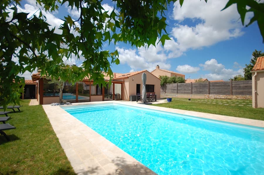 Annonce d’une maison avec piscine publiée automatiquement sur le site d’une agence